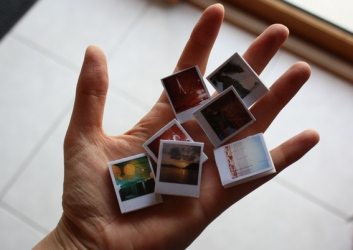 diy-magnets-polaroids9