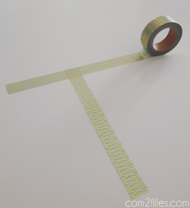 FlowAlphabet - lettre T - masking tape
