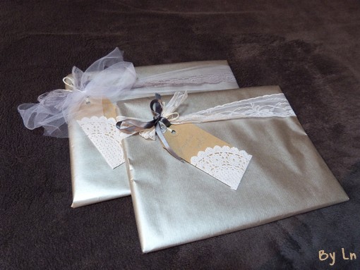 paquets cadeaux napperon ruban