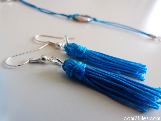 boucles d'oreilles pompons