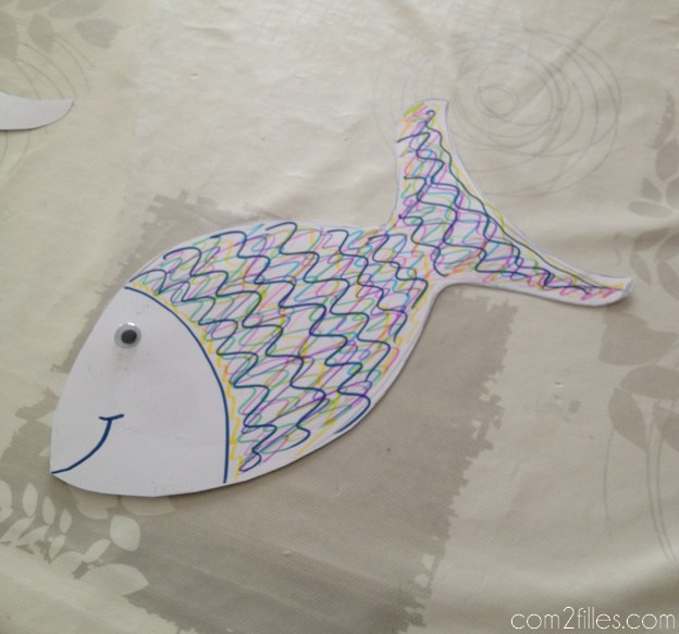 poisson papier coloriage.jpg