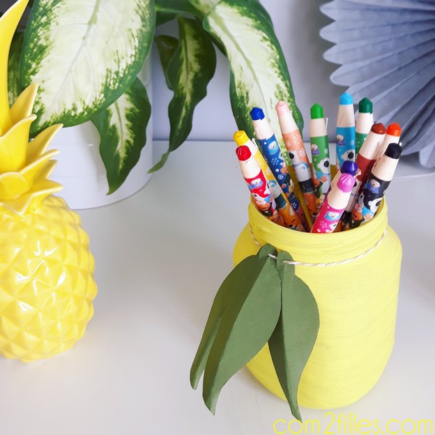 DIY pot a crayons - citron