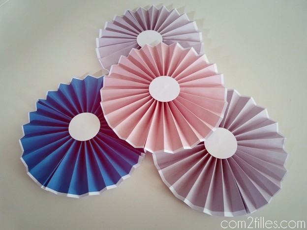 petites rosaces en papier diy - rosette paper