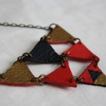 Collier triangles cuir