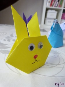 pliage origami paques lapin