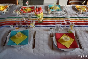 Table anniversaire arc en ciel