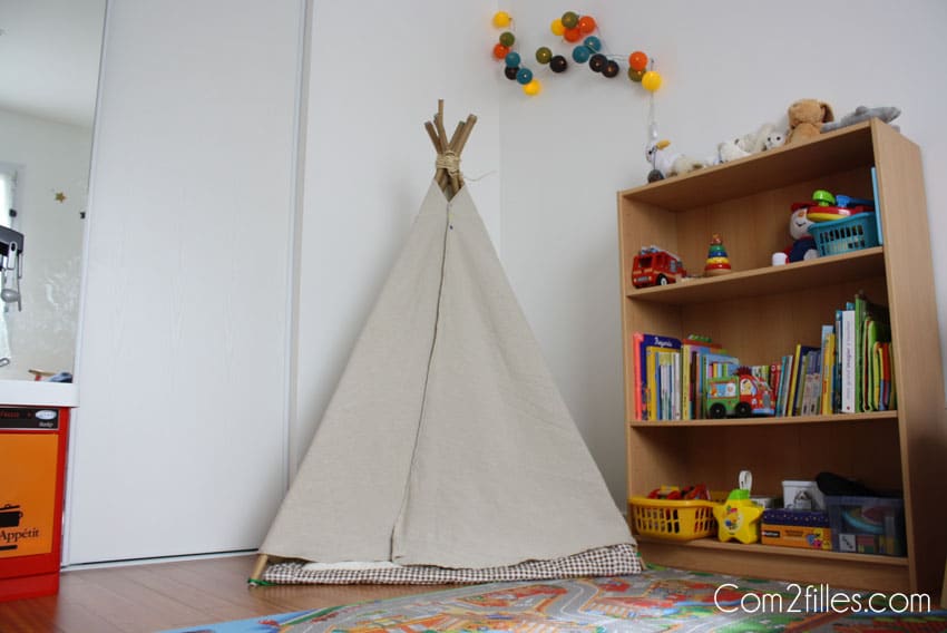 DIY Couture & déco : un tipi pour une chambre d'enfant !