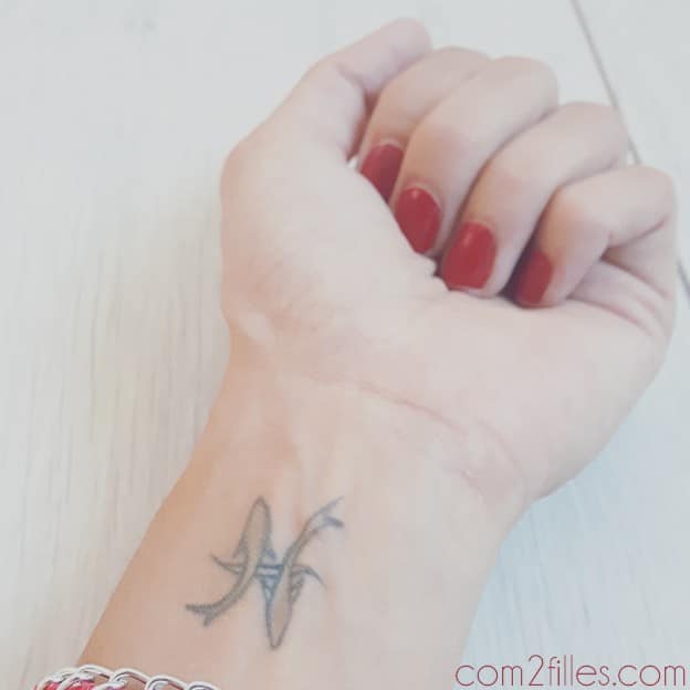 FlowAlphabet - lettre H -Tatouage poignet