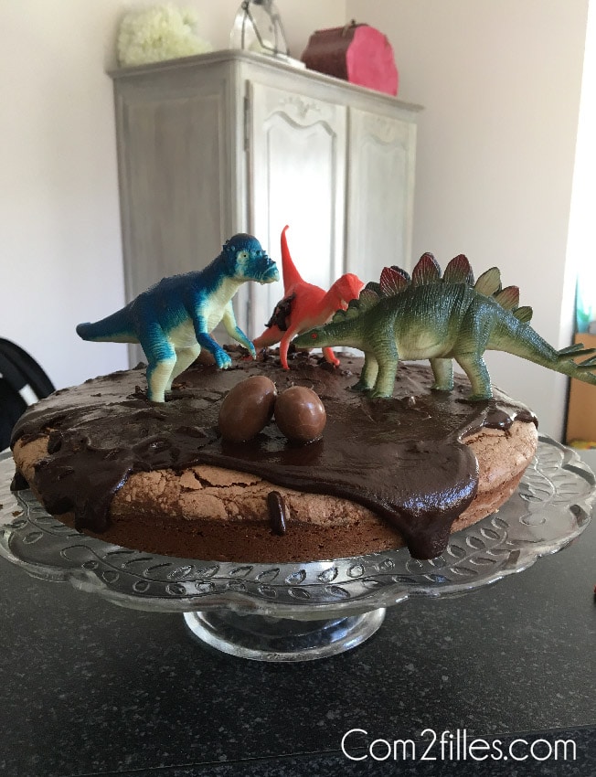 Gâteau chocolat dinosaures