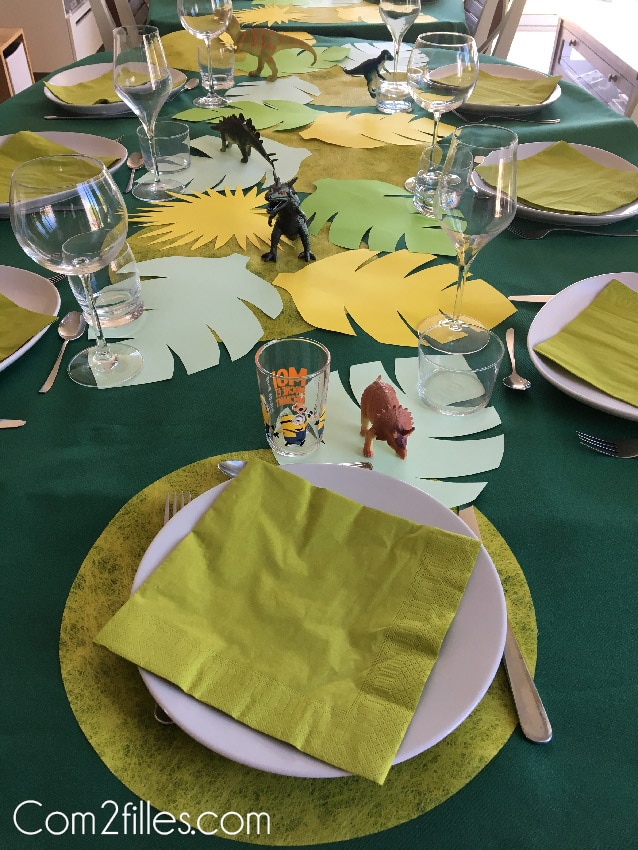 Table pour anniversaire dinosaure