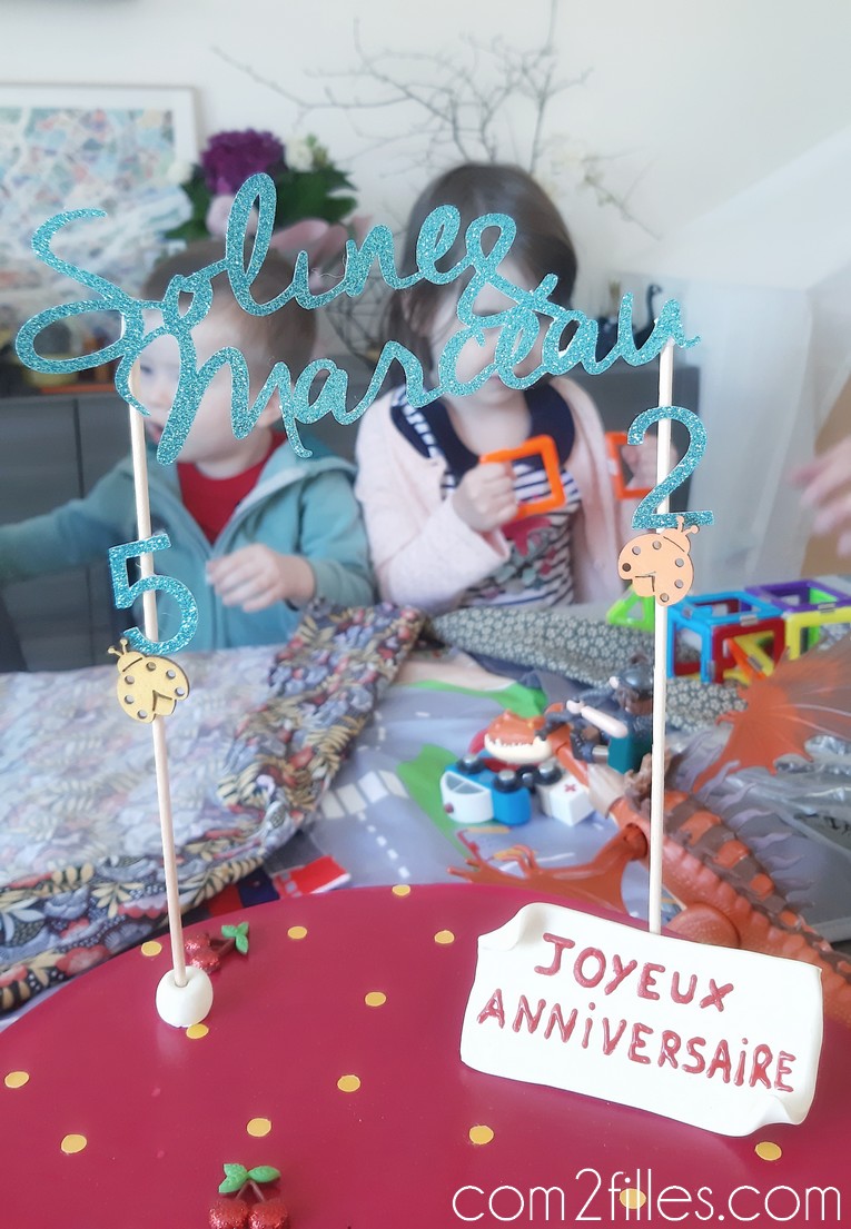anniversaire enfant - cake topper - cricut